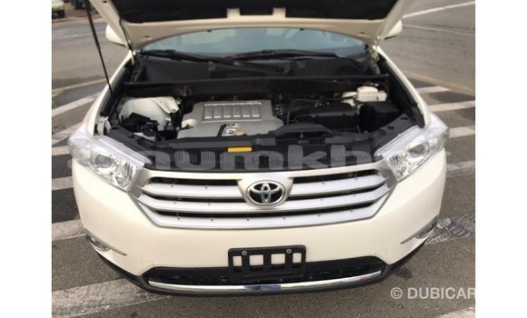 Buy Import Toyota Highlander White Car in Import - Dubai in Bumthang Buy Import Toyota Highlander White Car in Import - Dubai in Bumthang