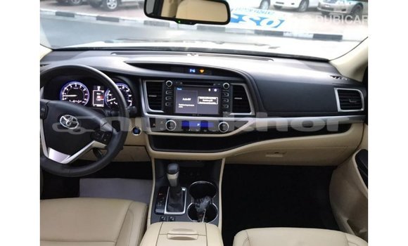 Buy Import Toyota Highlander Other Car in Import - Dubai in Bumthang Buy Import Toyota Highlander Other Car in Import - Dubai in Bumthang