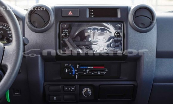 Buy Import Toyota Land Cruiser White Car in Import - Dubai in Bumthang Buy Import Toyota Land Cruiser White Car in Import - Dubai in Bumthang