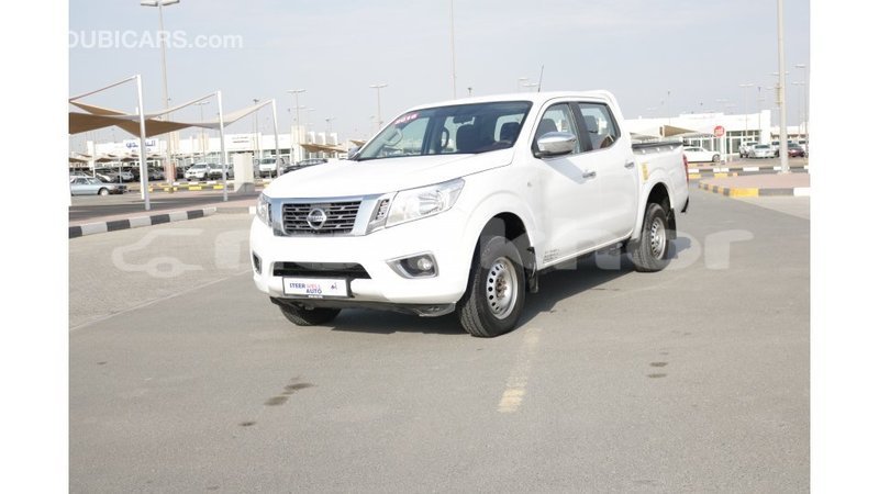 Big with watermark nissan navara bumthang import dubai 1971