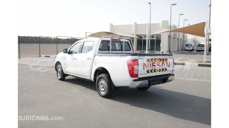 Big with watermark nissan navara bumthang import dubai 1971