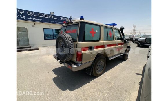 Buy Import Toyota Land Cruiser Beige Car in Import - Dubai in Bumthang Buy Import Toyota Land Cruiser Beige Car in Import - Dubai in Bumthang