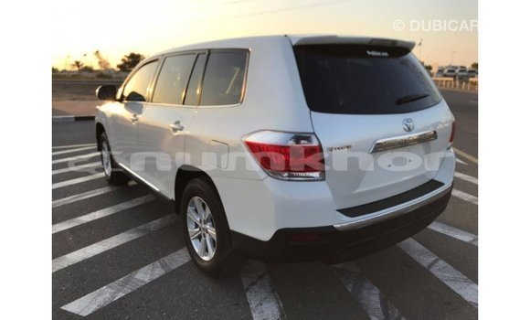 Buy Import Toyota Highlander White Car in Import - Dubai in Bumthang Buy Import Toyota Highlander White Car in Import - Dubai in Bumthang