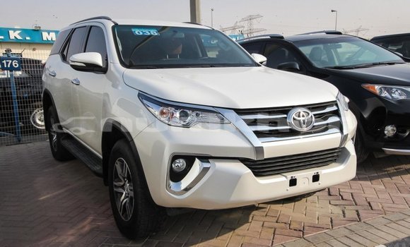Buy Import Toyota Fortuner White Car in Import - Dubai in Bumthang Buy Import Toyota Fortuner White Car in Import - Dubai in Bumthang