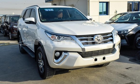 Buy Import Toyota Fortuner White Car in Import - Dubai in Bumthang Buy Import Toyota Fortuner White Car in Import - Dubai in Bumthang