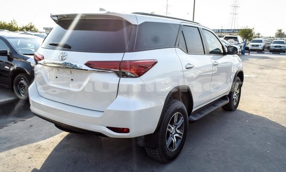 Buy Import Toyota Fortuner White Car in Import - Dubai in Bumthang Buy Import Toyota Fortuner White Car in Import - Dubai in Bumthang
