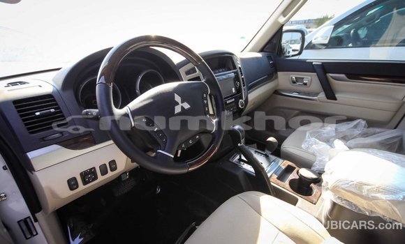 Buy Import Mitsubishi Pajero White Car in Import - Dubai in Bumthang Buy Import Mitsubishi Pajero White Car in Import - Dubai in Bumthang