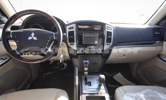 Buy Import Mitsubishi Pajero White Car in Import - Dubai in Bumthang Buy Import Mitsubishi Pajero White Car in Import - Dubai in Bumthang