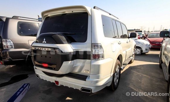 Buy Import Mitsubishi Pajero White Car in Import - Dubai in Bumthang Buy Import Mitsubishi Pajero White Car in Import - Dubai in Bumthang