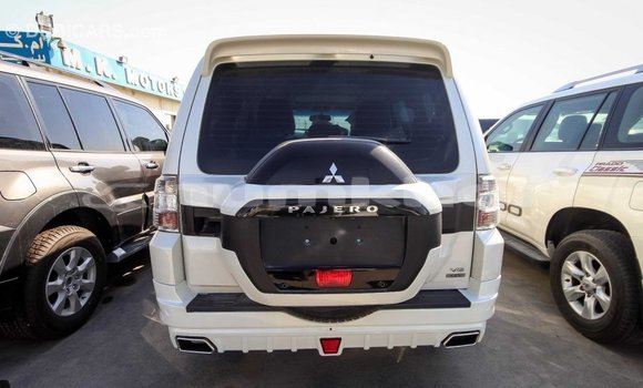 Buy Import Mitsubishi Pajero White Car in Import - Dubai in Bumthang Buy Import Mitsubishi Pajero White Car in Import - Dubai in Bumthang