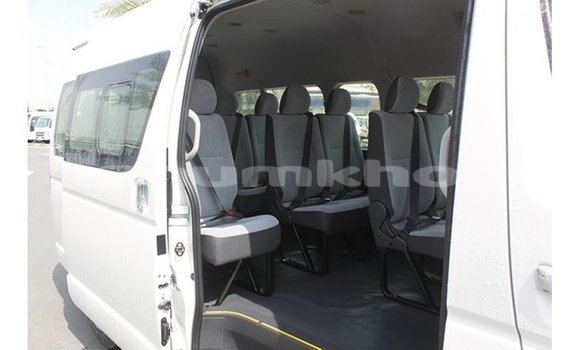 Buy Import Toyota Hiace White Car in Import - Dubai in Bumthang Buy Import Toyota Hiace White Car in Import - Dubai in Bumthang