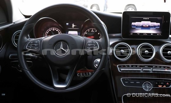 Buy Import Mercedes-Benz 190 Black Car in Import - Dubai in Bumthang Buy Import Mercedes-Benz 190 Black Car in Import - Dubai in Bumthang