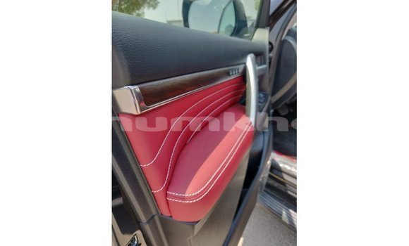 Buy Import Toyota Land Cruiser Black Car in Import - Dubai in Bumthang Buy Import Toyota Land Cruiser Black Car in Import - Dubai in Bumthang