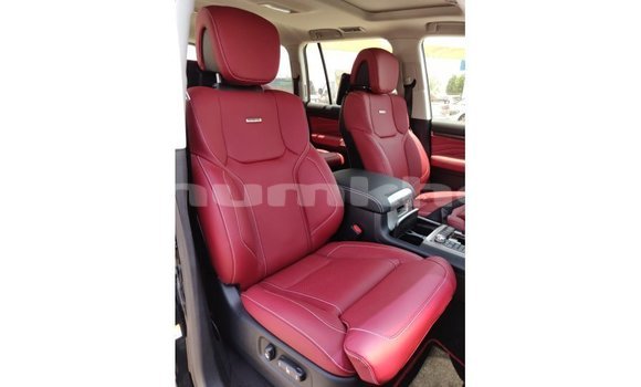 Buy Import Toyota Land Cruiser Black Car in Import - Dubai in Bumthang Buy Import Toyota Land Cruiser Black Car in Import - Dubai in Bumthang