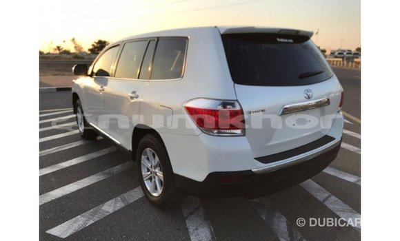 Buy Import Toyota Highlander White Car in Import - Dubai in Bumthang Buy Import Toyota Highlander White Car in Import - Dubai in Bumthang