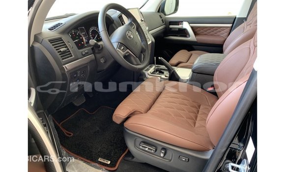Buy Import Toyota Land Cruiser Black Car in Import - Dubai in Bumthang Buy Import Toyota Land Cruiser Black Car in Import - Dubai in Bumthang