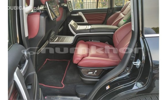 Buy Import Toyota Land Cruiser Black Car in Import - Dubai in Bumthang Buy Import Toyota Land Cruiser Black Car in Import - Dubai in Bumthang