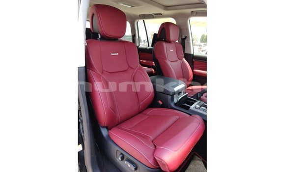 Buy Import Toyota Land Cruiser Black Car in Import - Dubai in Bumthang Buy Import Toyota Land Cruiser Black Car in Import - Dubai in Bumthang