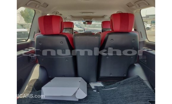 Buy Import Toyota Land Cruiser Black Car in Import - Dubai in Bumthang Buy Import Toyota Land Cruiser Black Car in Import - Dubai in Bumthang