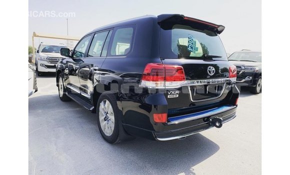 Buy Import Toyota Land Cruiser Black Car in Import - Dubai in Bumthang Buy Import Toyota Land Cruiser Black Car in Import - Dubai in Bumthang