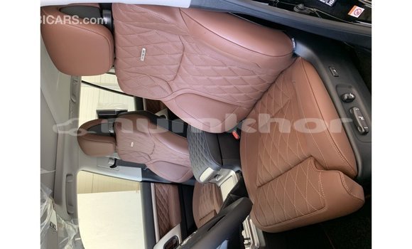 Buy Import Toyota Land Cruiser Black Car in Import - Dubai in Bumthang Buy Import Toyota Land Cruiser Black Car in Import - Dubai in Bumthang