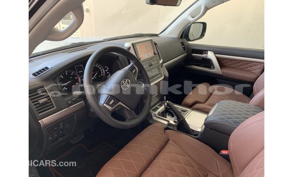 Buy Import Toyota Land Cruiser Black Car in Import - Dubai in Bumthang Buy Import Toyota Land Cruiser Black Car in Import - Dubai in Bumthang