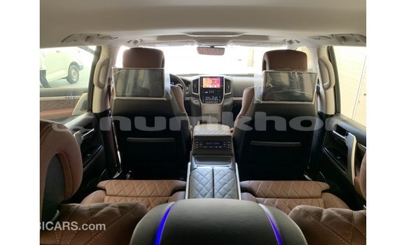 Buy Import Toyota Land Cruiser Black Car in Import - Dubai in Bumthang Buy Import Toyota Land Cruiser Black Car in Import - Dubai in Bumthang