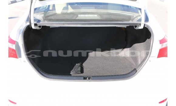 Buy Import Toyota Corolla White Car in Import - Dubai in Bumthang Buy Import Toyota Corolla White Car in Import - Dubai in Bumthang