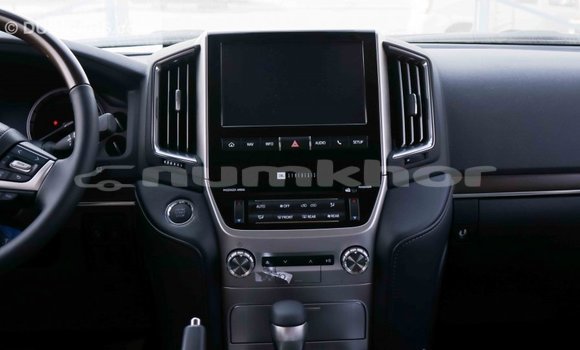 Buy Import Toyota Land Cruiser Black Car in Import - Dubai in Bumthang Buy Import Toyota Land Cruiser Black Car in Import - Dubai in Bumthang