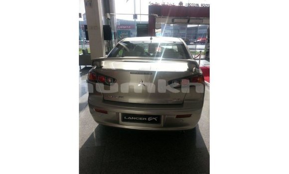 Buy Import Mitsubishi L200 Other Car in Import - Dubai in Bumthang Buy Import Mitsubishi L200 Other Car in Import - Dubai in Bumthang