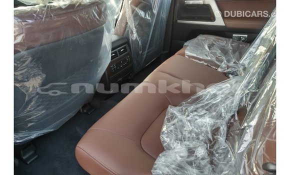 Buy Import Toyota Land Cruiser White Car in Import - Dubai in Bumthang Buy Import Toyota Land Cruiser White Car in Import - Dubai in Bumthang