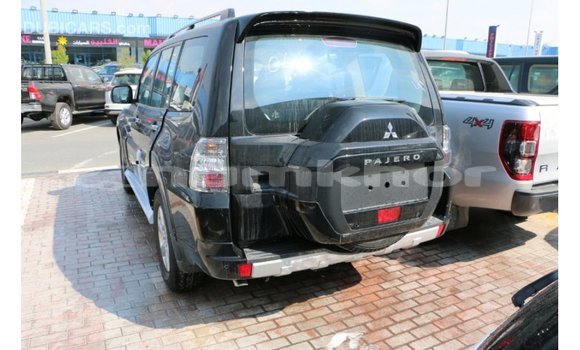 Buy Import Mitsubishi Pajero Black Car in Import - Dubai in Bumthang