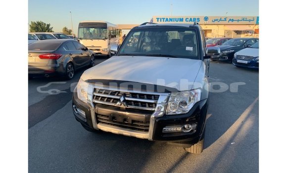 Buy Import Mitsubishi Pajero Black Car in Import - Dubai in Bumthang Buy Import Mitsubishi Pajero Black Car in Import - Dubai in Bumthang