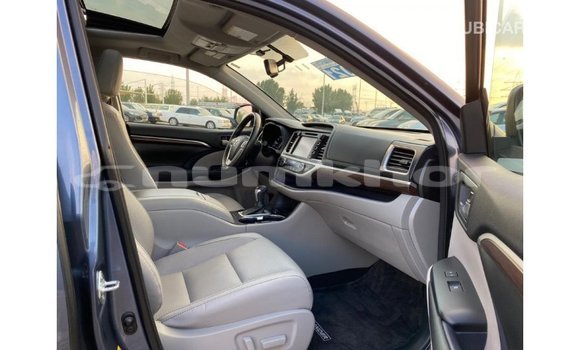 Buy Import Toyota Highlander Blue Car in Import - Dubai in Bumthang Buy Import Toyota Highlander Blue Car in Import - Dubai in Bumthang