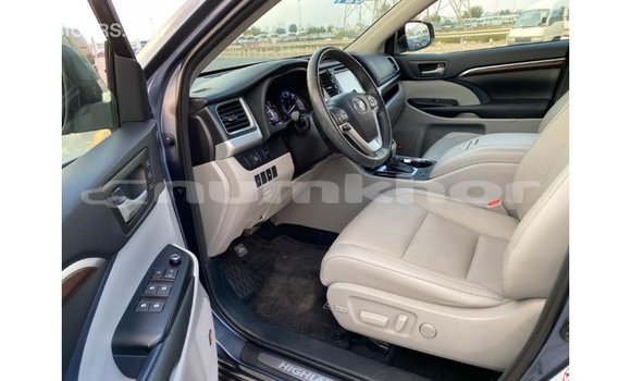 Buy Import Toyota Highlander Blue Car in Import - Dubai in Bumthang Buy Import Toyota Highlander Blue Car in Import - Dubai in Bumthang