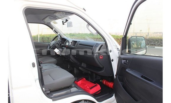 Buy Import Toyota Hiace White Car in Import - Dubai in Bumthang Buy Import Toyota Hiace White Car in Import - Dubai in Bumthang