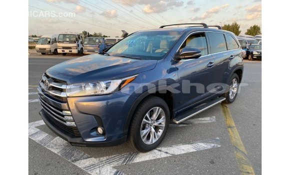 Buy Import Toyota Highlander Blue Car in Import - Dubai in Bumthang Buy Import Toyota Highlander Blue Car in Import - Dubai in Bumthang