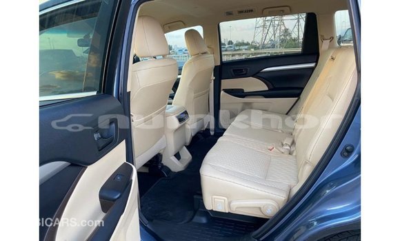 Buy Import Toyota Highlander Blue Car in Import - Dubai in Bumthang Buy Import Toyota Highlander Blue Car in Import - Dubai in Bumthang
