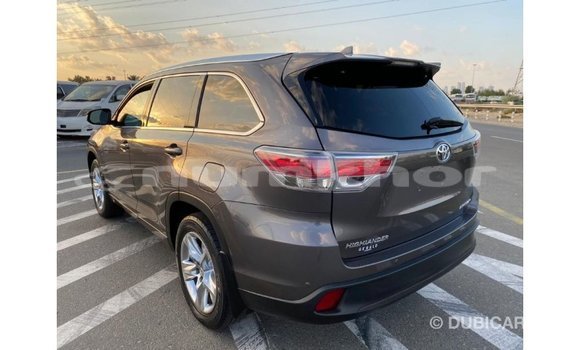 Buy Import Toyota Highlander Other Car in Import - Dubai in Bumthang Buy Import Toyota Highlander Other Car in Import - Dubai in Bumthang