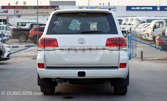 Buy Import Toyota Land Cruiser White Car in Import - Dubai in Bumthang Buy Import Toyota Land Cruiser White Car in Import - Dubai in Bumthang
