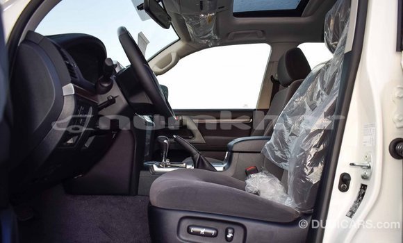 Buy Import Toyota Land Cruiser White Car in Import - Dubai in Bumthang Buy Import Toyota Land Cruiser White Car in Import - Dubai in Bumthang