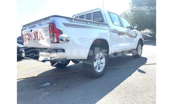 Buy Import Toyota Hilux White Car in Import - Dubai in Bumthang Buy Import Toyota Hilux White Car in Import - Dubai in Bumthang