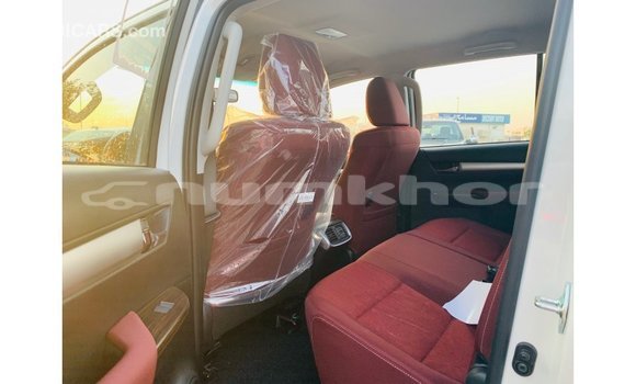 Buy Import Toyota Hilux White Car in Import - Dubai in Bumthang Buy Import Toyota Hilux White Car in Import - Dubai in Bumthang