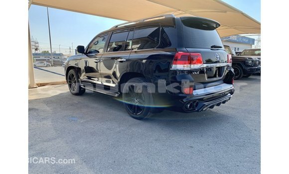 Buy Import Toyota Land Cruiser Black Car in Import - Dubai in Bumthang Buy Import Toyota Land Cruiser Black Car in Import - Dubai in Bumthang