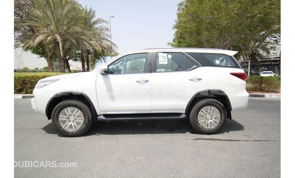 Buy Import Toyota Fortuner White Car in Import - Dubai in Bumthang Buy Import Toyota Fortuner White Car in Import - Dubai in Bumthang