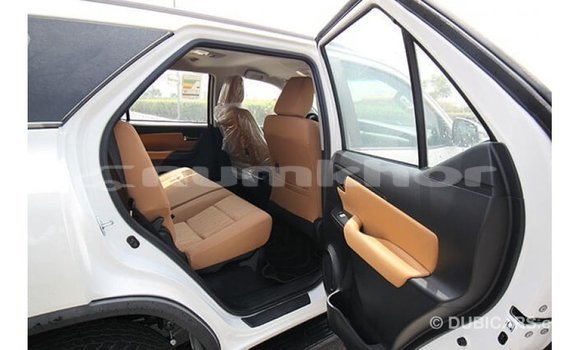 Buy Import Toyota Fortuner White Car in Import - Dubai in Bumthang Buy Import Toyota Fortuner White Car in Import - Dubai in Bumthang