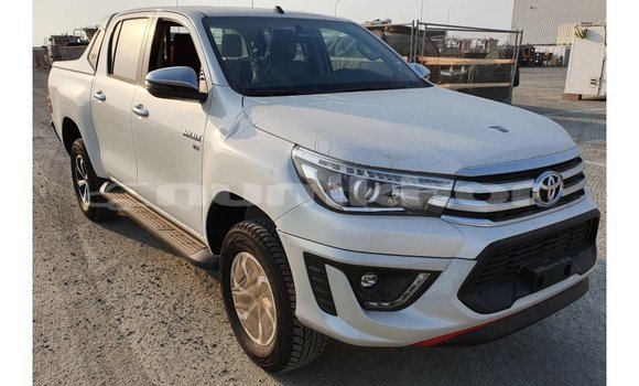 Buy Import Toyota Hilux White Car in Import - Dubai in Bumthang Buy Import Toyota Hilux White Car in Import - Dubai in Bumthang