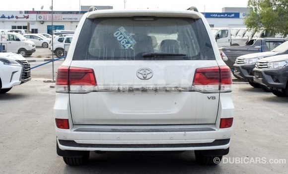 Buy Import Toyota Land Cruiser White Car in Import - Dubai in Bumthang Buy Import Toyota Land Cruiser White Car in Import - Dubai in Bumthang