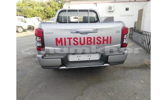 Buy Import Mitsubishi L200 Other Car in Import - Dubai in Bumthang Buy Import Mitsubishi L200 Other Car in Import - Dubai in Bumthang