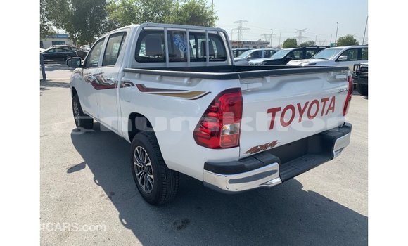 Buy Import Toyota Hilux White Car in Import - Dubai in Bumthang Buy Import Toyota Hilux White Car in Import - Dubai in Bumthang